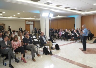 Momento de la intervención del profesor Ángel Carracedo